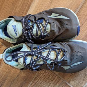 Alta zero rise running shoes Women 9.5